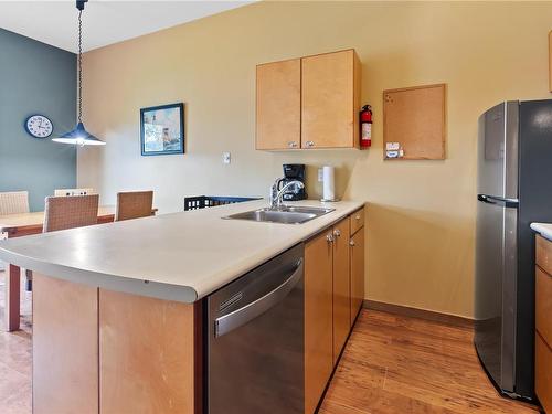 103-230 Main St, Tofino, BC - Indoor Photo Showing Kitchen With Double Sink