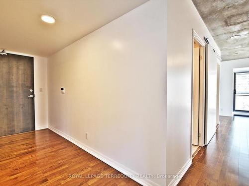 708-22 Wellesley St E, Toronto, ON - Indoor Photo Showing Other Room