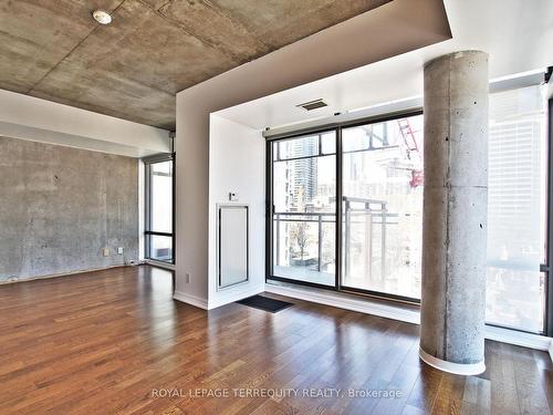 708-22 Wellesley St E, Toronto, ON - Indoor Photo Showing Other Room