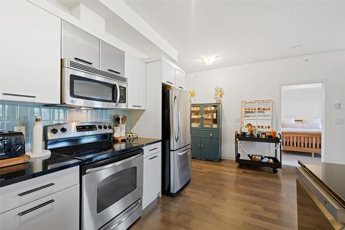 107-3645 Carrington Road, West Kelowna, BC - Indoor Photo Showing Kitchen With Stainless Steel Kitchen