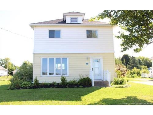 34 Riverside Dr, Shediac, NB 