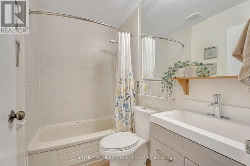 1010 - 600 Grenfell Drive, London, ON - Indoor Photo Showing Bathroom