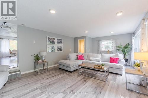 1479 Westbrook Drive, Peterborough (Monaghan), ON - Indoor Photo Showing Living Room