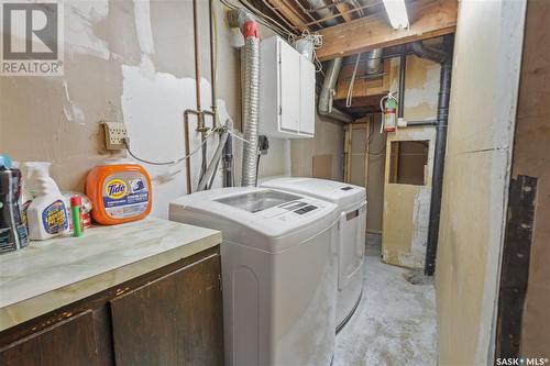 6307 1St Avenue N, Regina, SK - Indoor Photo Showing Laundry Room