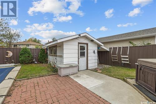 6307 1St Avenue N, Regina, SK - Outdoor