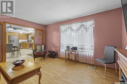 6307 1St Avenue N, Regina, SK - Indoor Photo Showing Living Room