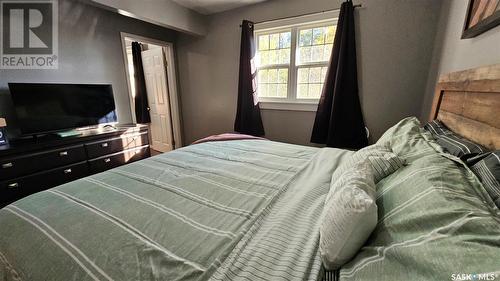 1110 Bothwell Drive, Swift Current, SK - Indoor Photo Showing Bedroom