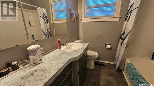 1110 Bothwell Drive, Swift Current, SK - Indoor Photo Showing Bathroom