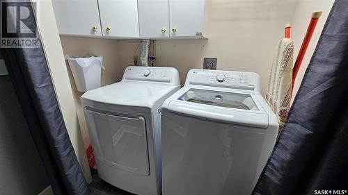 1110 Bothwell Drive, Swift Current, SK - Indoor Photo Showing Laundry Room