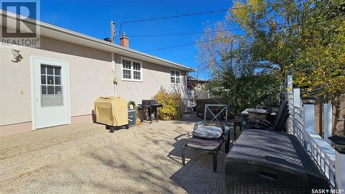 1110 Bothwell Drive, Swift Current, SK - Outdoor With Exterior