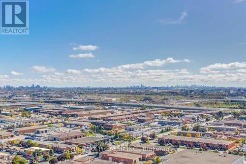 2807 - 2910 Highway 7, Vaughan, ON - Outdoor With View