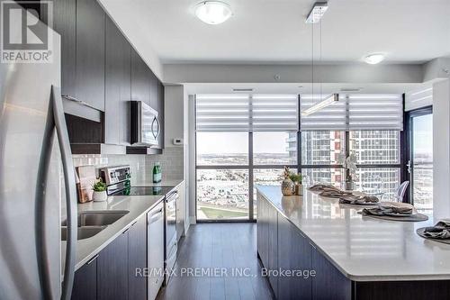 2807 - 2910 Highway 7, Vaughan, ON - Indoor Photo Showing Kitchen With Double Sink With Upgraded Kitchen