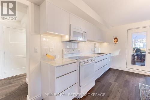 6498 Talbot Trail, Chatham-Kent (Raleigh), ON - Indoor Photo Showing Kitchen