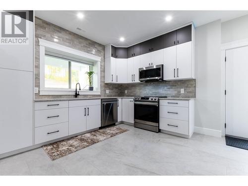 4134 University Heights Drive, Prince George, BC - Indoor Photo Showing Kitchen With Upgraded Kitchen