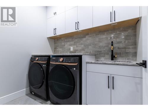 4134 University Heights Drive, Prince George, BC - Indoor Photo Showing Laundry Room