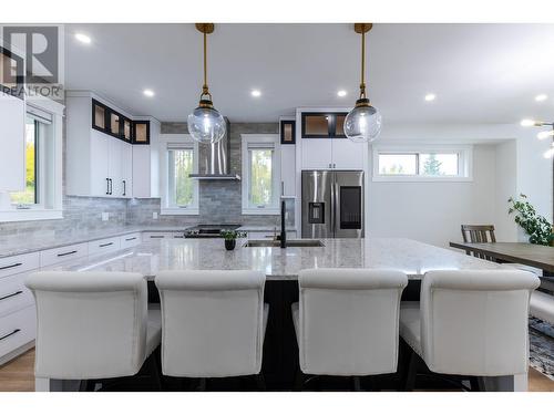 4134 University Heights Drive, Prince George, BC - Indoor Photo Showing Kitchen With Upgraded Kitchen