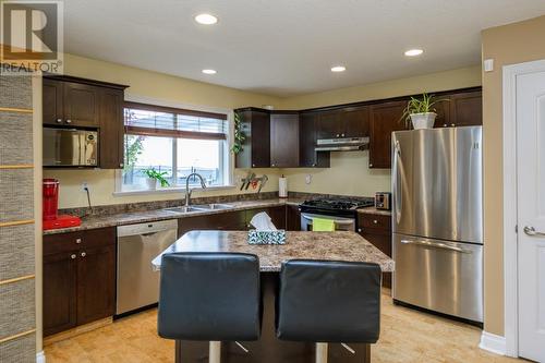 106 7000 Southridge Avenue, Prince George, BC - Indoor Photo Showing Kitchen With Double Sink