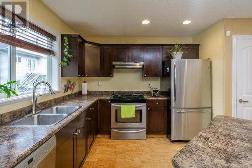 106 7000 Southridge Avenue, Prince George, BC - Indoor Photo Showing Kitchen With Double Sink