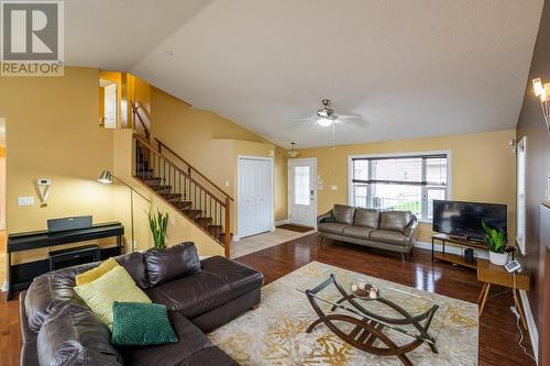 106 7000 Southridge Avenue, Prince George, BC - Indoor Photo Showing Living Room