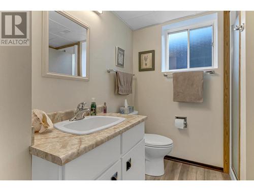 3713 Doknick Place, Prince George, BC - Indoor Photo Showing Bathroom