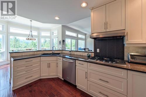 3971 Gallaghers Circle Lot# 44, Kelowna, BC - Indoor Photo Showing Kitchen With Double Sink