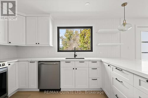 71 Maitland Drive, Belleville, ON - Indoor Photo Showing Kitchen