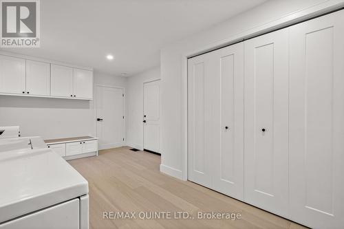 71 Maitland Drive, Belleville, ON - Indoor Photo Showing Laundry Room