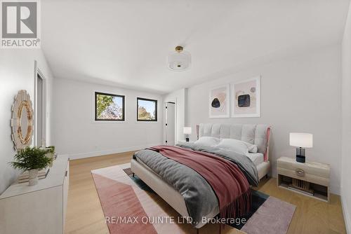 71 Maitland Drive, Belleville, ON - Indoor Photo Showing Bedroom