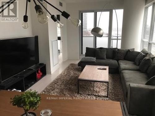 908 - 1 The Esplanade Street, Toronto, ON - Indoor Photo Showing Living Room