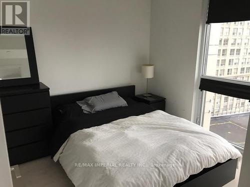 908 - 1 The Esplanade Street, Toronto, ON - Indoor Photo Showing Bedroom