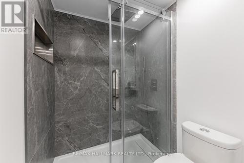 321 - 333 Clark Avenue W, Vaughan, ON - Indoor Photo Showing Bathroom