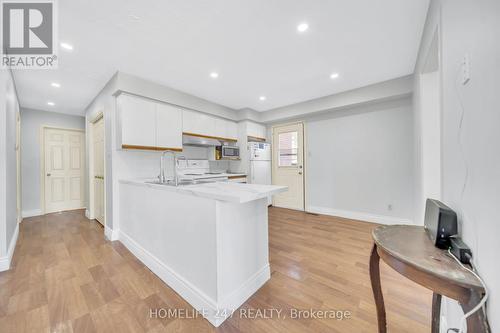 86 Old Huron Court, Kitchener, ON - Indoor Photo Showing Kitchen