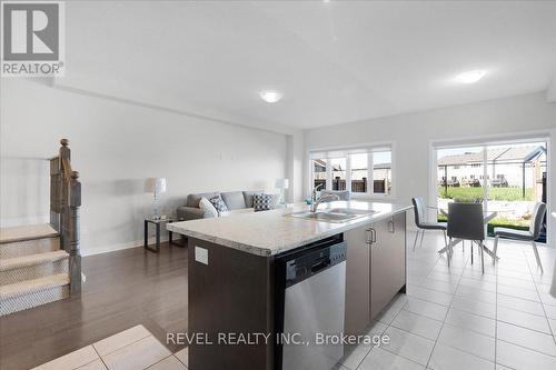 4002 Fracchioni Drive, Lincoln, ON - Indoor Photo Showing Kitchen