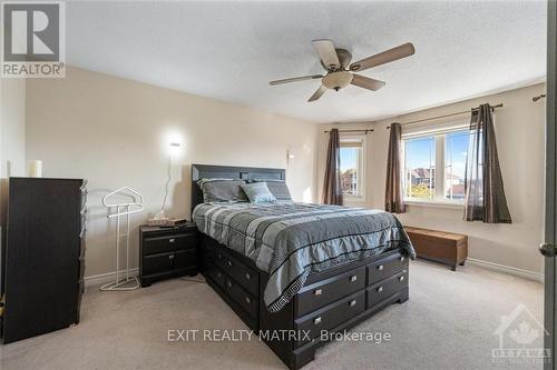 16 Manoir Street, Russell, ON - Indoor Photo Showing Bedroom