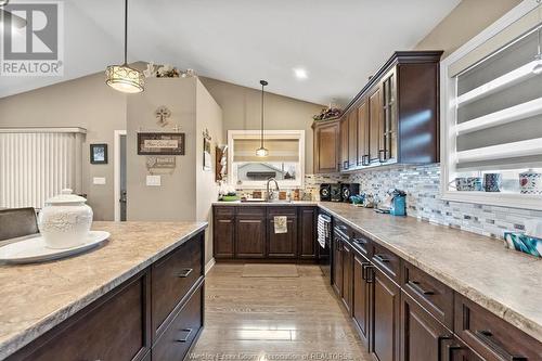 67 Malden Hill Drive, Amherstburg, ON - Indoor Photo Showing Kitchen