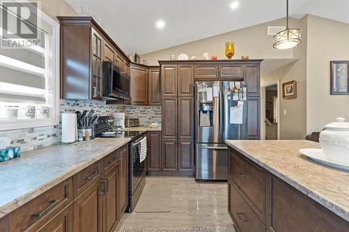 67 Malden Hill Drive, Amherstburg, ON - Indoor Photo Showing Kitchen With Upgraded Kitchen