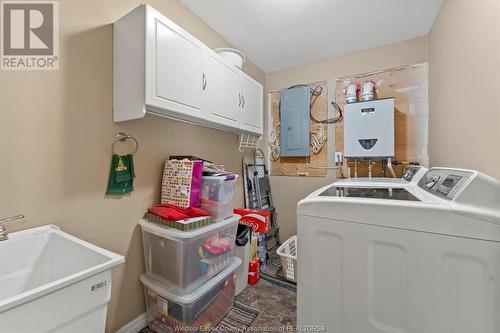 67 Malden Hill Drive, Amherstburg, ON - Indoor Photo Showing Laundry Room