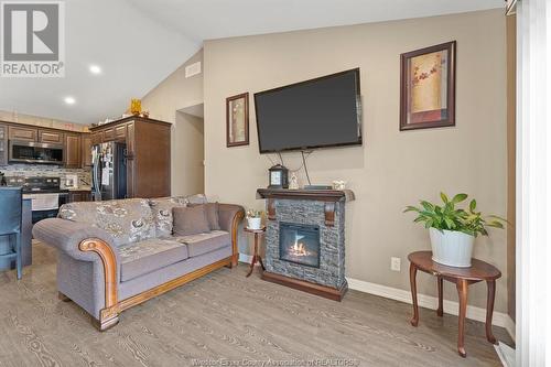 67 Malden Hill Drive, Amherstburg, ON - Indoor Photo Showing Living Room With Fireplace