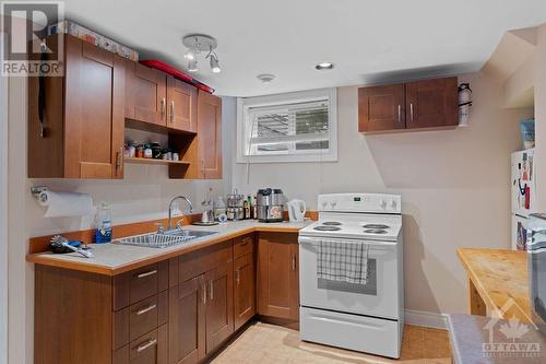 52 Pritchard Drive, Ottawa, ON - Indoor Photo Showing Kitchen With Double Sink