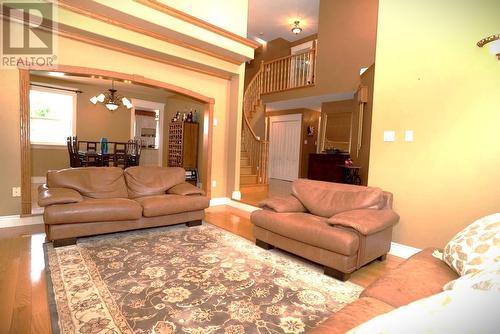 6 North Side Crescent, Clarke'S Beach, NL - Indoor Photo Showing Living Room