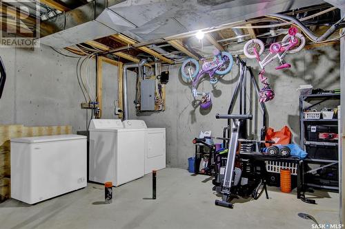 4668 Marigold Drive, Regina, SK - Indoor Photo Showing Laundry Room