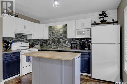 4668 Marigold Drive, Regina, SK - Indoor Photo Showing Kitchen