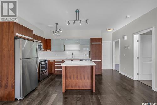 122 2315 Mcclocklin Road, Saskatoon, SK - Indoor Photo Showing Kitchen