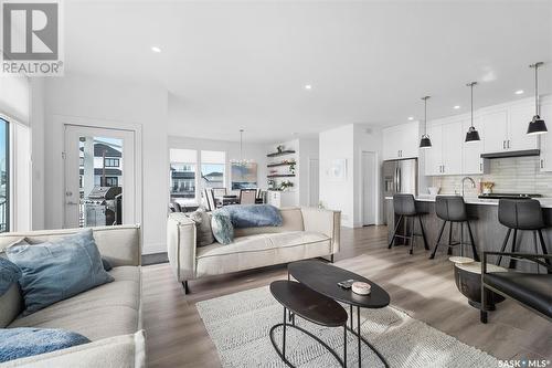 904 Feheregyhazi Boulevard, Saskatoon, SK - Indoor Photo Showing Living Room