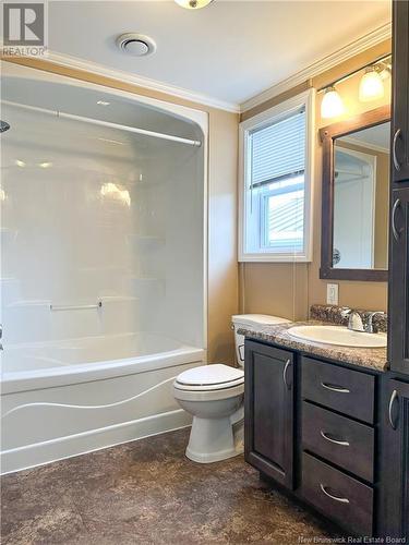 14 Ivory Court, Woodstock, NB - Indoor Photo Showing Bathroom