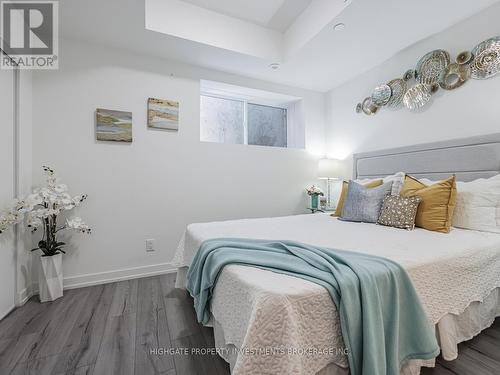 13 - 266 Finch Avenue E, Toronto, ON - Indoor Photo Showing Bedroom