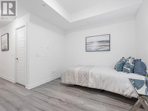 13 - 266 Finch Avenue E, Toronto, ON - Indoor Photo Showing Bedroom