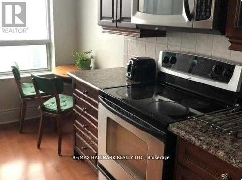 2427 - 80 Harrison Garden Boulevard, Toronto, ON - Indoor Photo Showing Kitchen