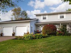 81 Parkside Drive  Charlottetown, PE C1E 1M8