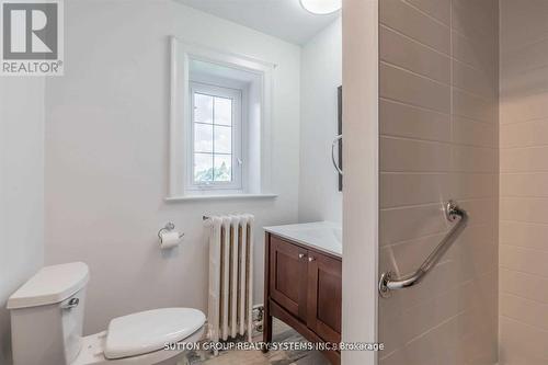 13284 Bathurst Street, King, ON - Indoor Photo Showing Bathroom